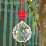 Qủa cầu treo ở cửa cổng