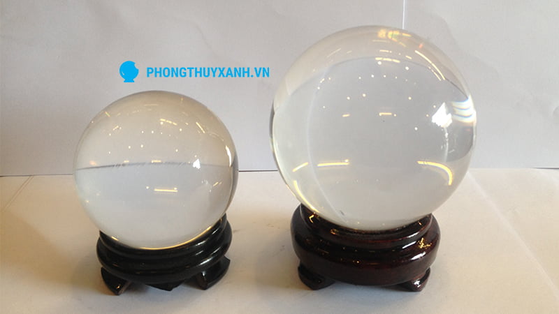 Qủa cầu phong thủy thủy tinh trong suốt - đường kính 80 và 100mm