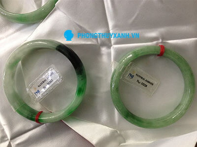 Vòng tay phong thủy đá cẩm thạch liền bảng