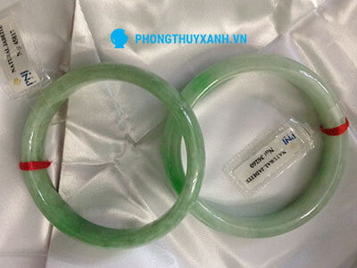 Vòng tay phong thủy đá cẩm thạch liền bảng 2
